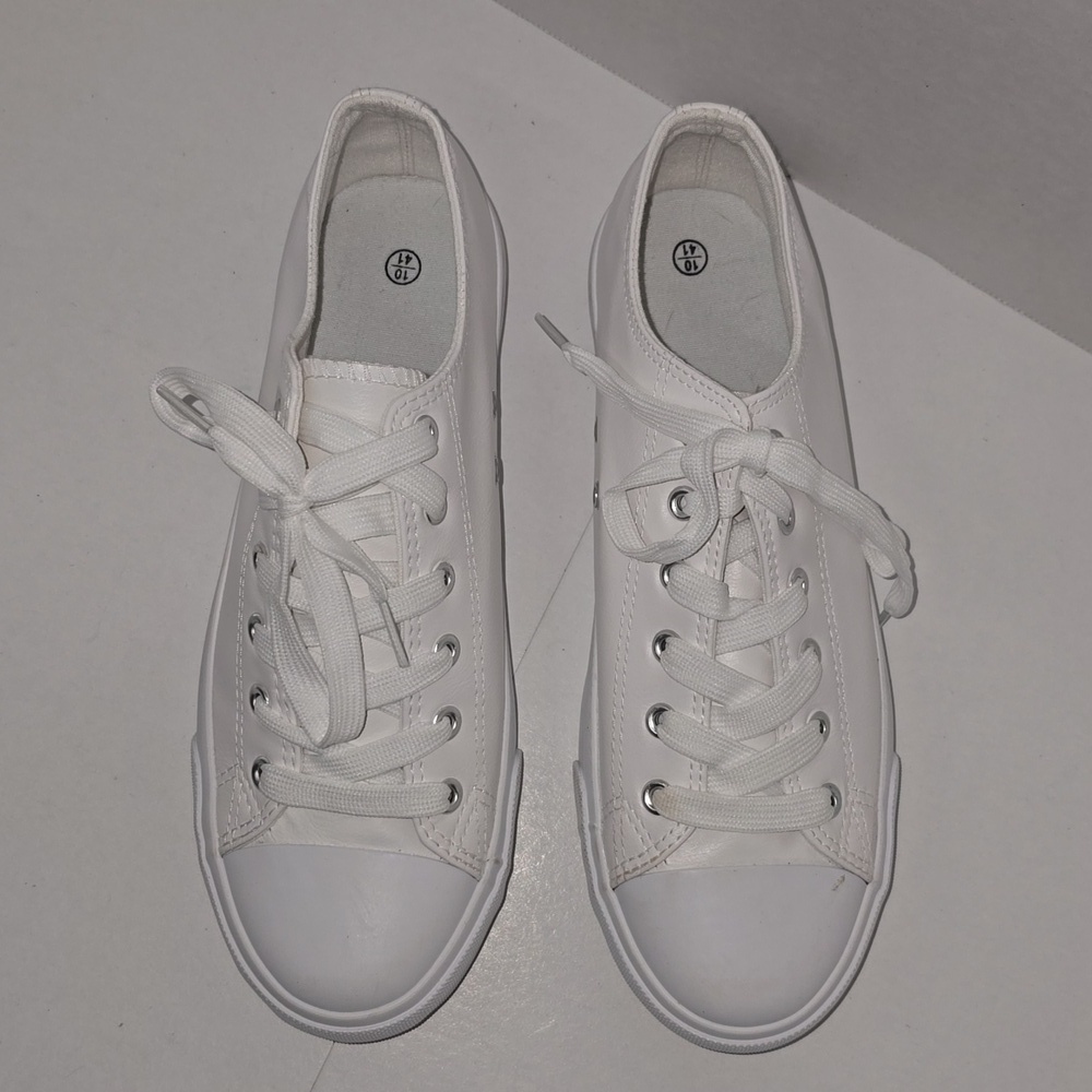 White Faux Leather Sneakers Womens Size 10 NWOT - Picture 5 of 14